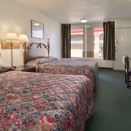 Super 8 By Wyndham Oklahoma Fairgrounds Motel Kültér fotó