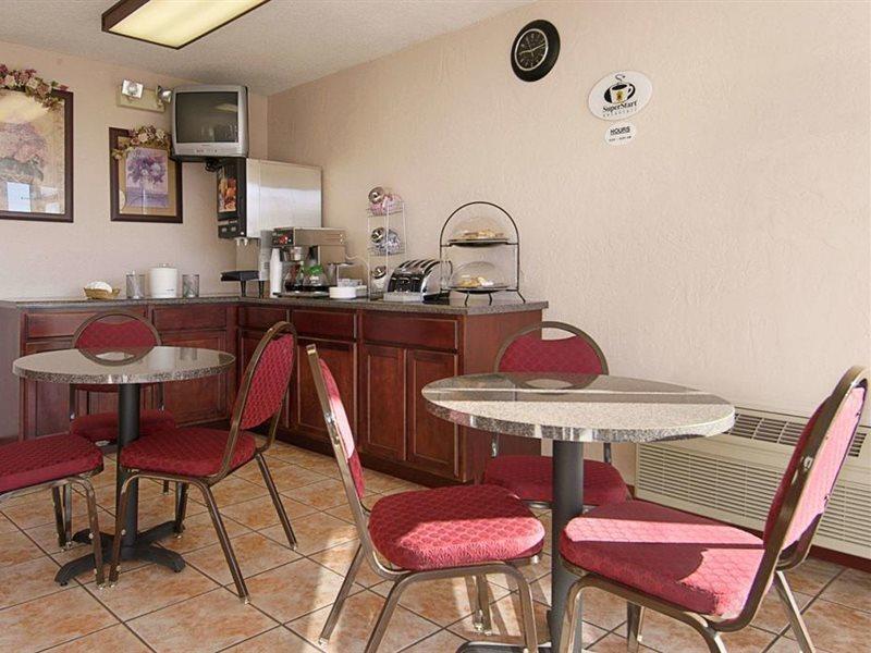 Super 8 By Wyndham Oklahoma Fairgrounds Motel Kültér fotó